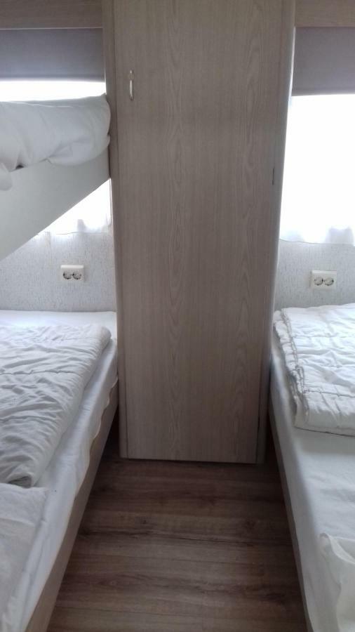 Middenin Hotel Grijpskerke Eksteriør billede